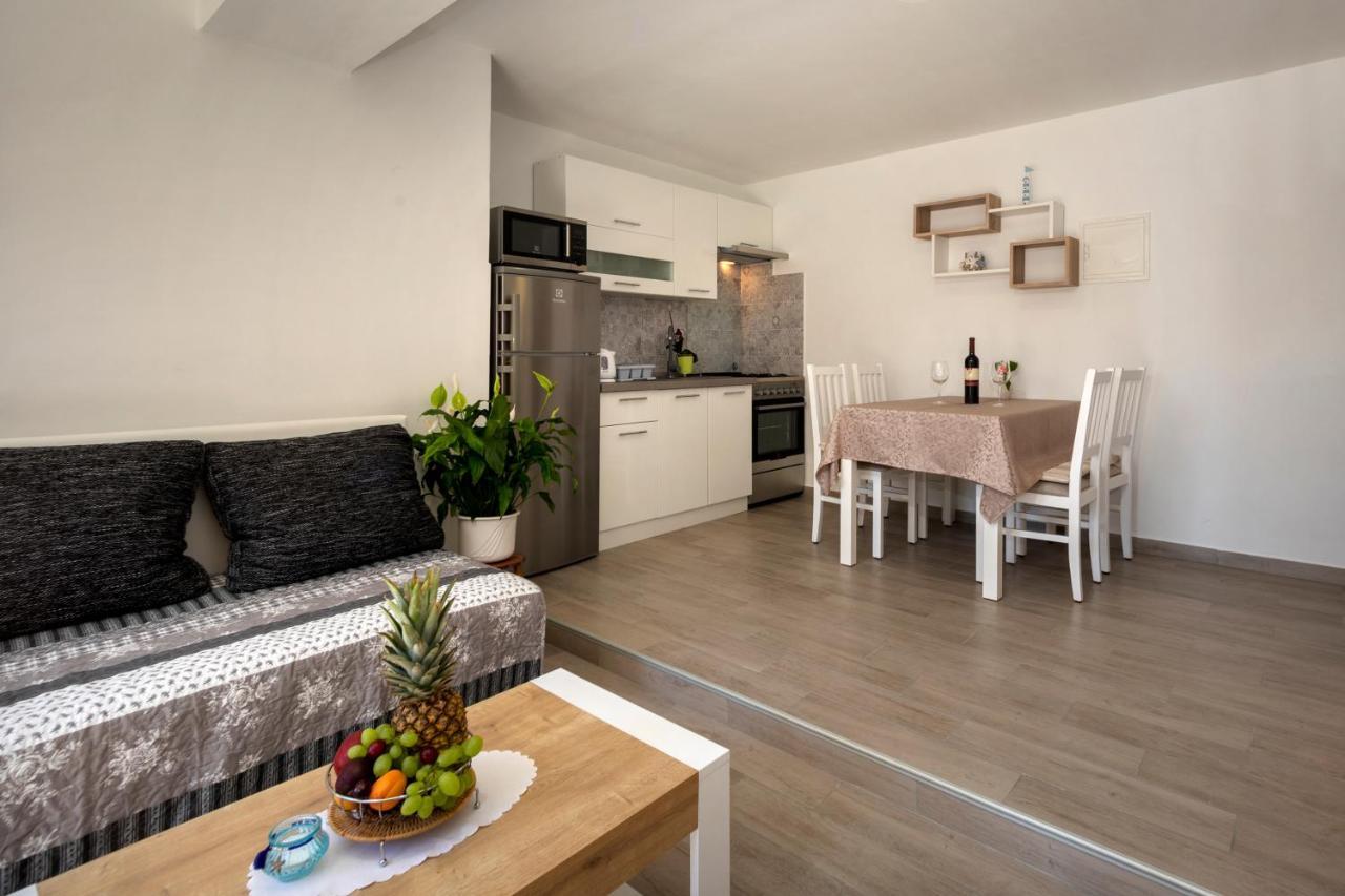 Apartments Rafael Poreč Eksteriør bilde